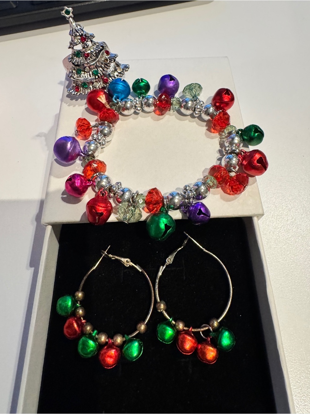 Holiday Bell Charm Bracelet, ring Christmas and Hoop Earrings Set - Multicolor